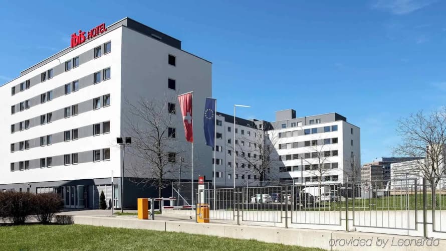 Ibis Zurich Messe-airport photo 2