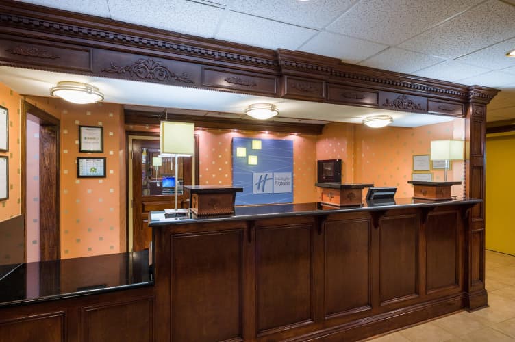Holiday Inn Express Washington DC East - Andrews AFB photo 3