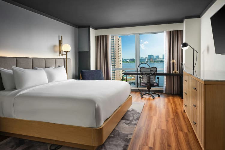 Renaissance Portsmouth-Norfolk Waterfront Hotel photo 4
