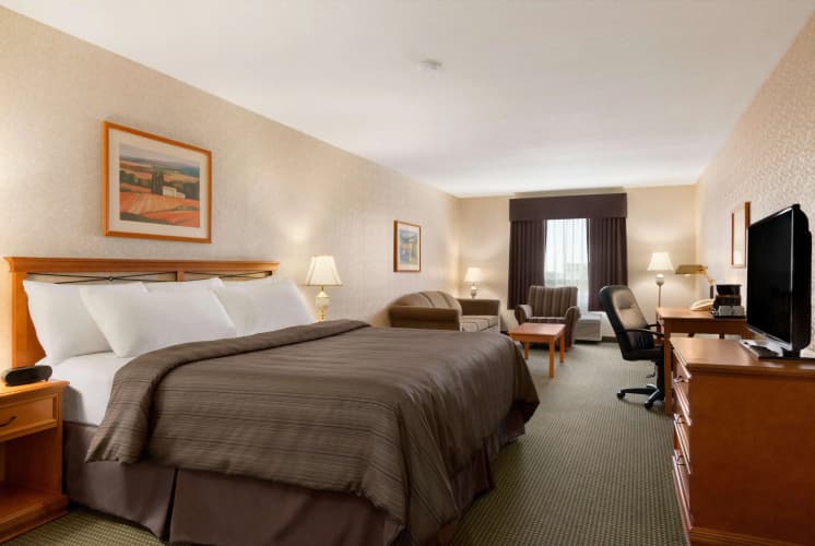 Days Inn by Wyndham Saskatoon photo 4