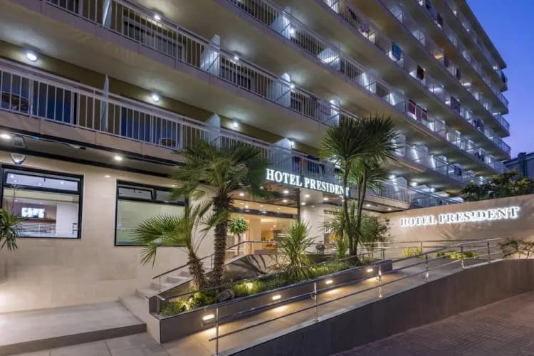 Hotel President photo 2