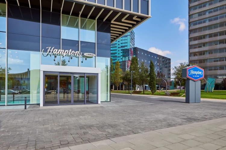 Hampton by Hilton Barcelona Fira Gran Via photo 2