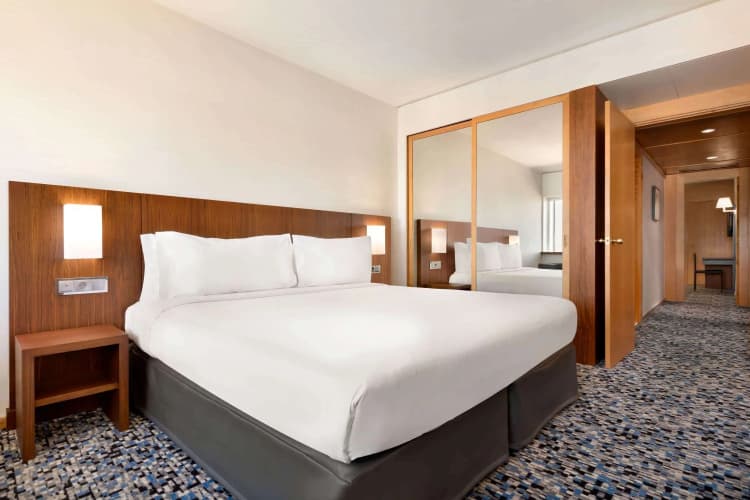 Ramada by Wyndham Lisbon, photo 4