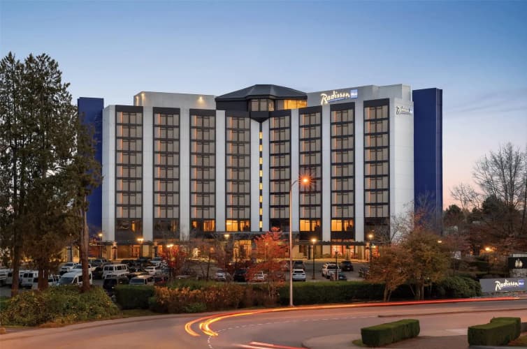 Radisson Blu Vancouver Airport photo 2