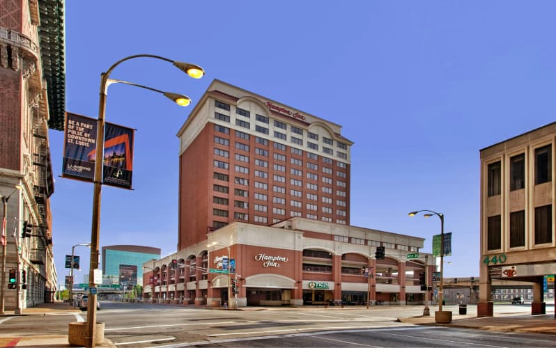 Hampton Inn St. Louis-Downtown (At the Gateway Arch) photo 2