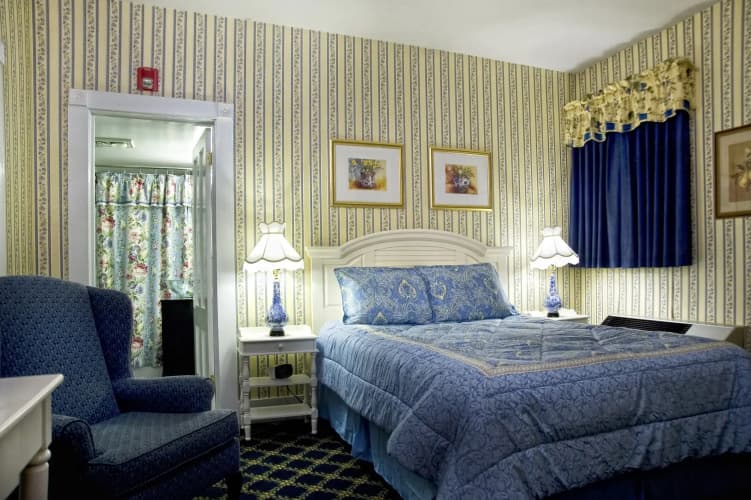 Bar Harbor Manor photo 5