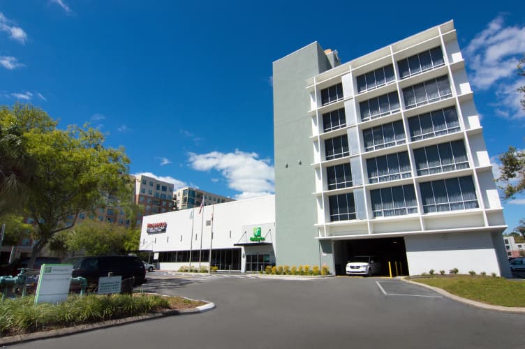 Holiday Inn Gainesville-University Ctr photo 2