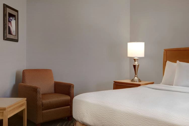Days Inn by Wyndham Niagara Falls Near The Falls photo 5