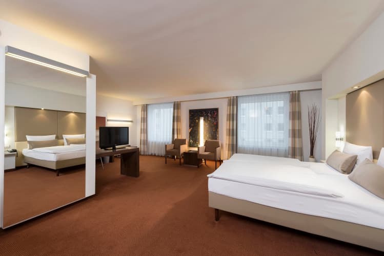 Estrel Hotel Berlin photo 4