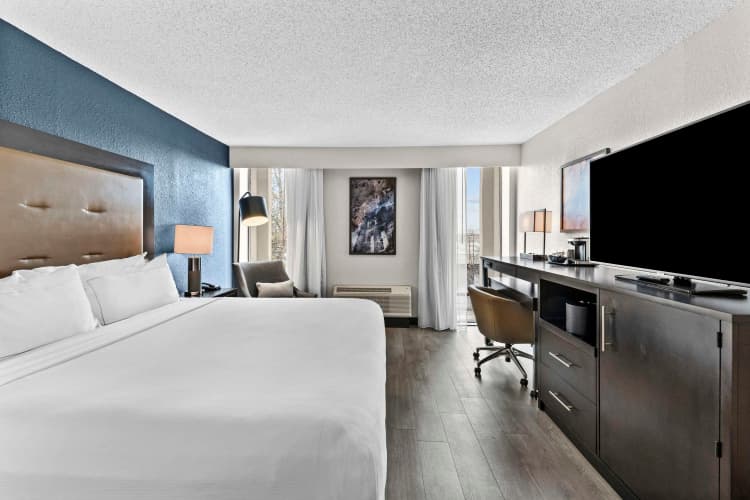 DoubleTree by Hilton Raleigh Midtown photo 5