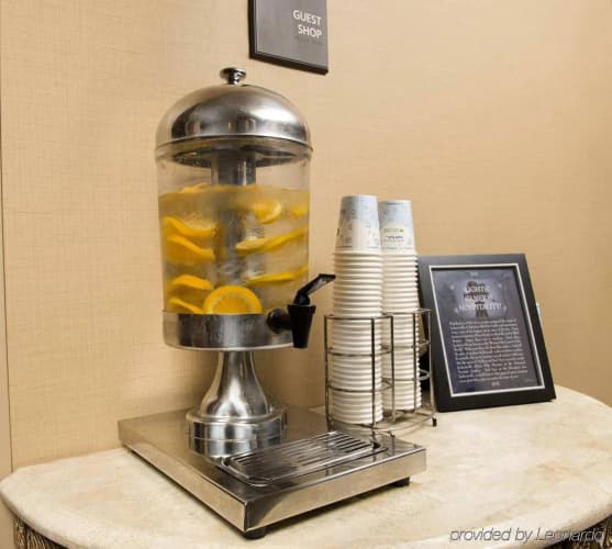 Hampton Inn Jacksonville-Downtown-I-95 photo 5