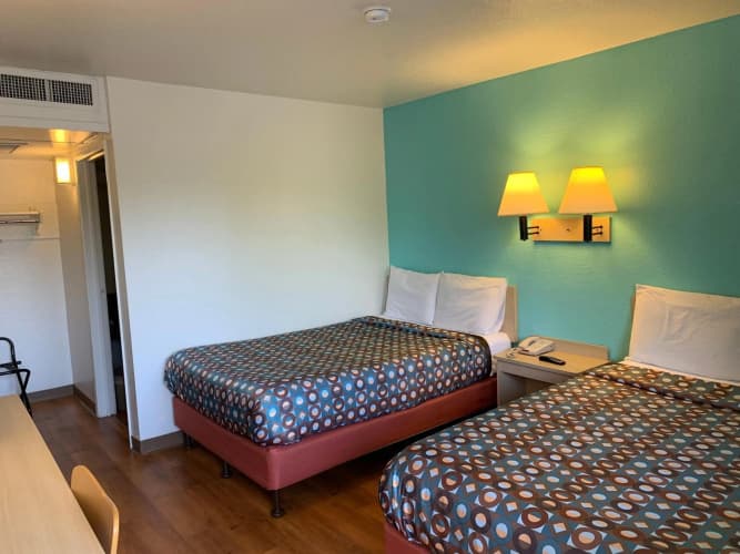 Vagabond Inn Sylmar photo 3