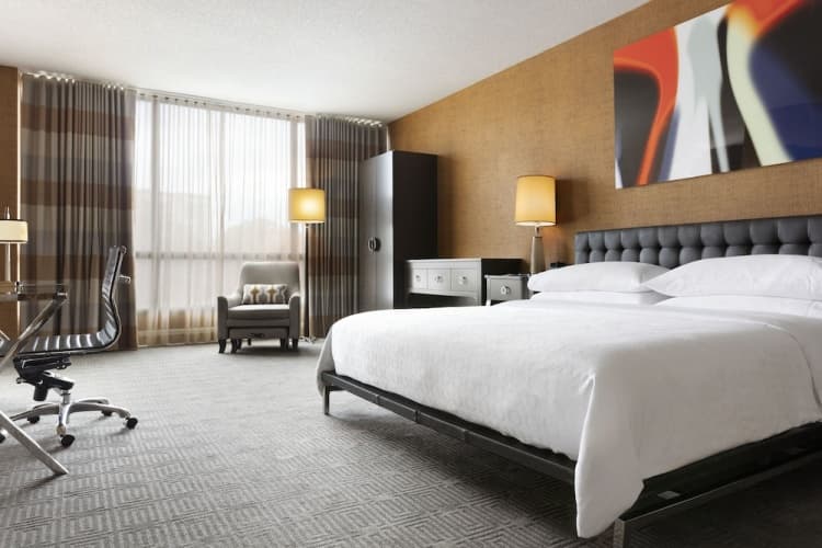 Sheraton Charlotte photo 3