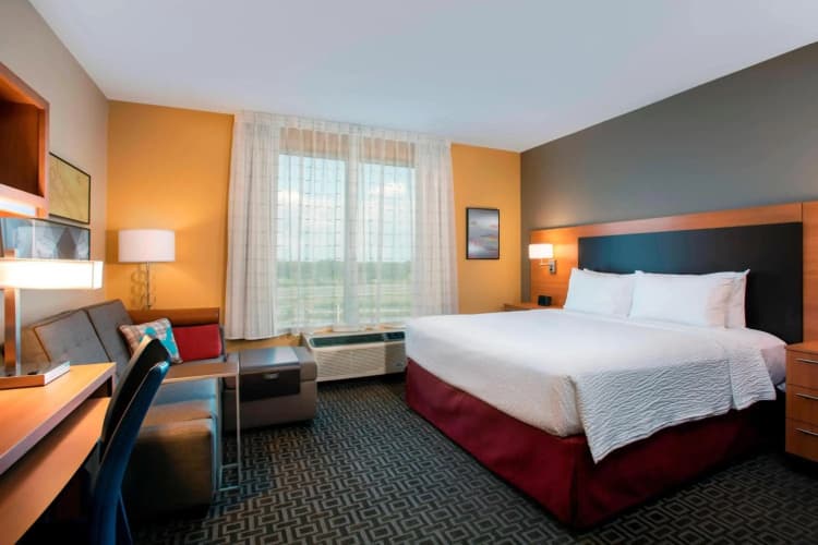 TownePlace Suites Orlando at Flamingo Crossings Western Entrance photo 4