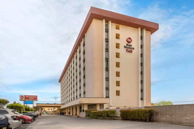 Best Western Plus Grosvenor Airport Hotel photo 2