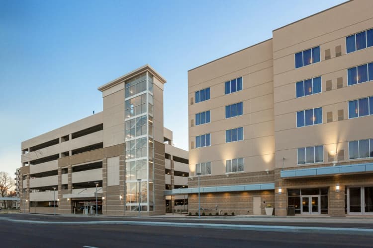 DoubleTree by Hilton Evansville photo 2