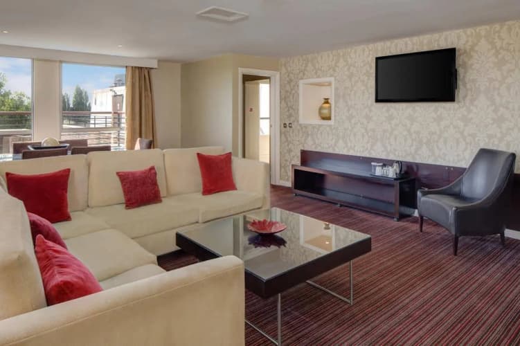 The Graduate By Hilton Cambridge Hotel photo 4