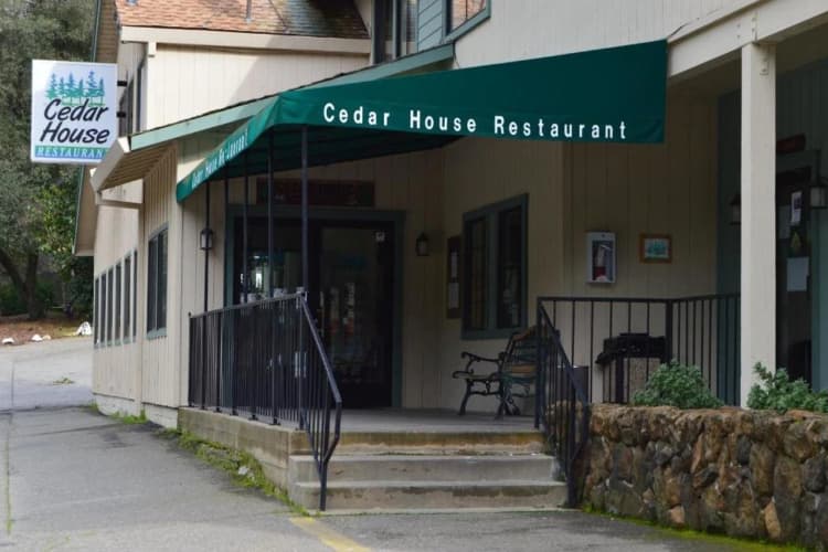 Cedar Lodge photo 2