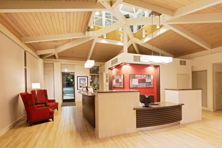 Ramada by Wyndham Santa Barbara, photo 2