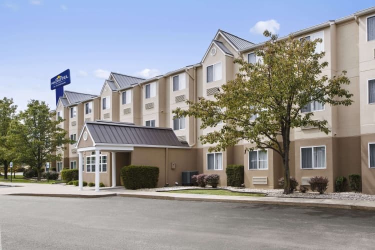Microtel Inn & Suites By Wyndham Louisville East, photo 2