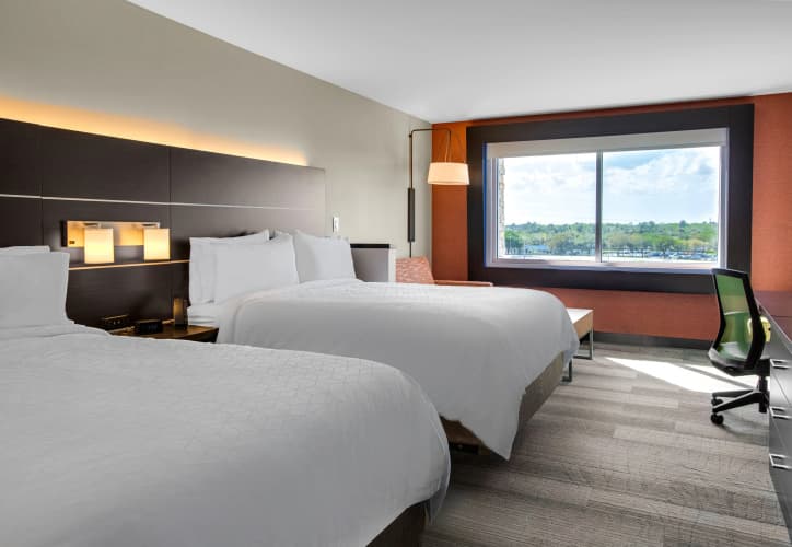 Holiday Inn Express & Suites Sanford photo 4