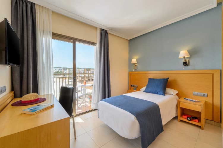 Hotel Vibra Sestanyol photo 5