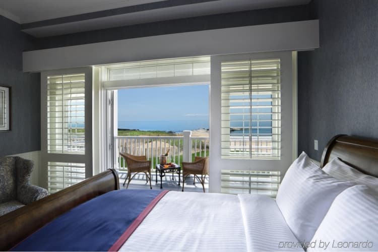 Madison Beach Hotel, Curio Collection by Hilton, photo 5
