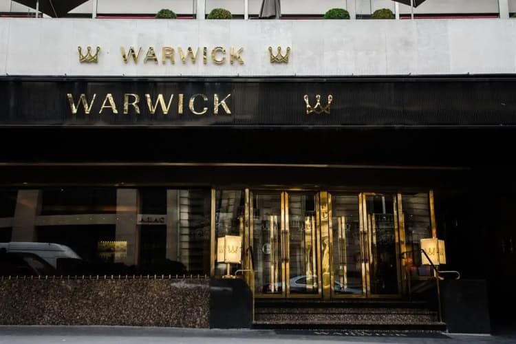 Warwick Paris photo 2