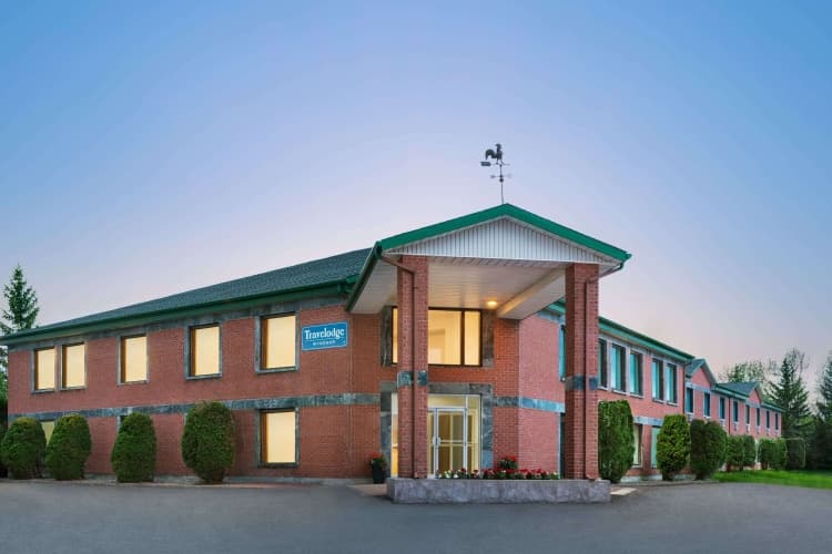 Travelodge By Wyndham Rigaud, photo 2
