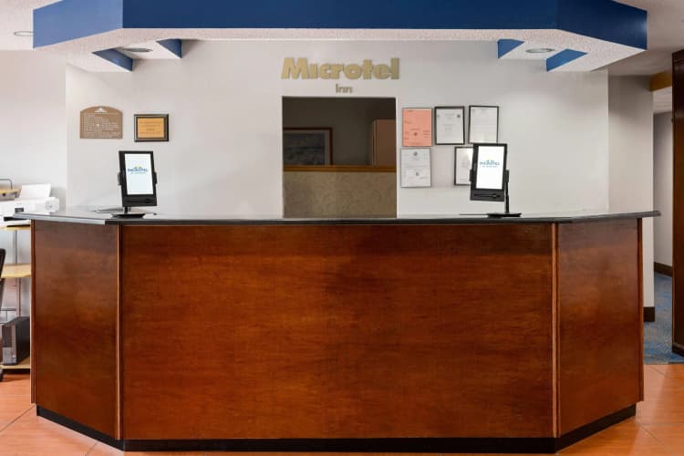 Microtel Inn by Wyndham Albany Airport photo 3