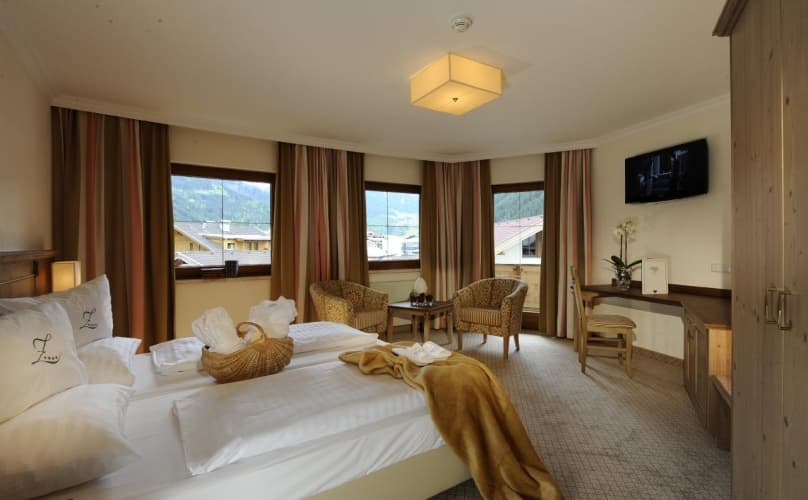 Hotel Zillertalerhof photo 2