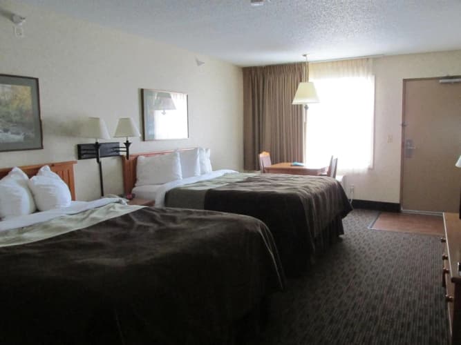 Mitchell Kelly Inn And Suites photo 2