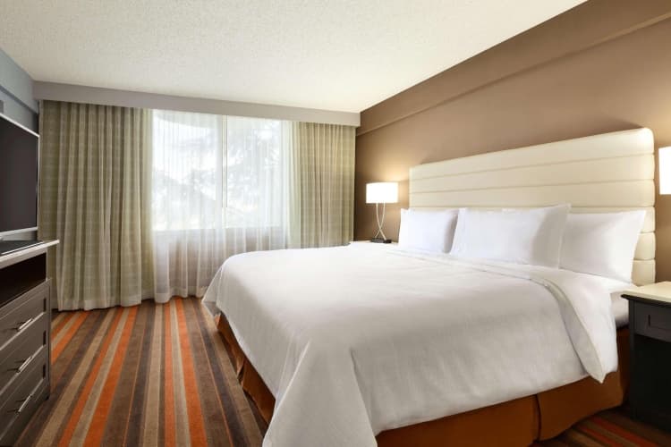 Embassy Suites by Hilton Oklahoma City Will Rogers Airport photo 4