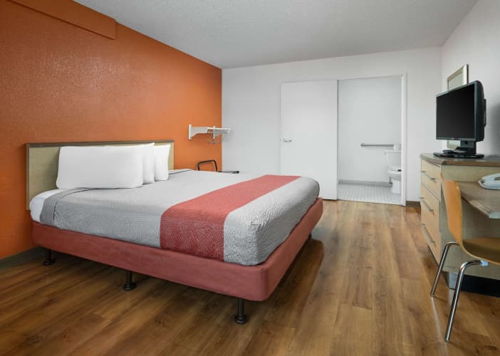 Motel 6 Carlsbad East photo 2
