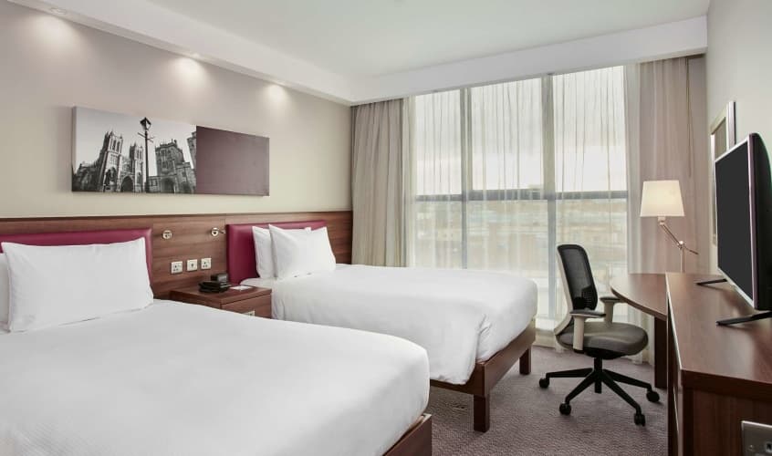 Hampton By Hilton Bristol City Centre photo 2