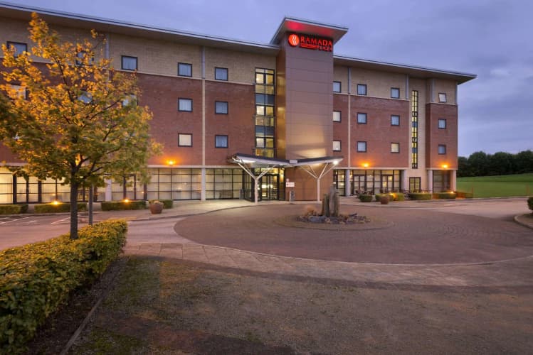 Ramada Plaza by Wyndham Wrexham, photo 2