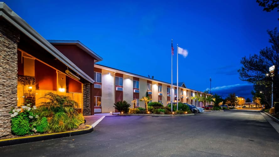 Best Western Plus Corning Inn, photo 2