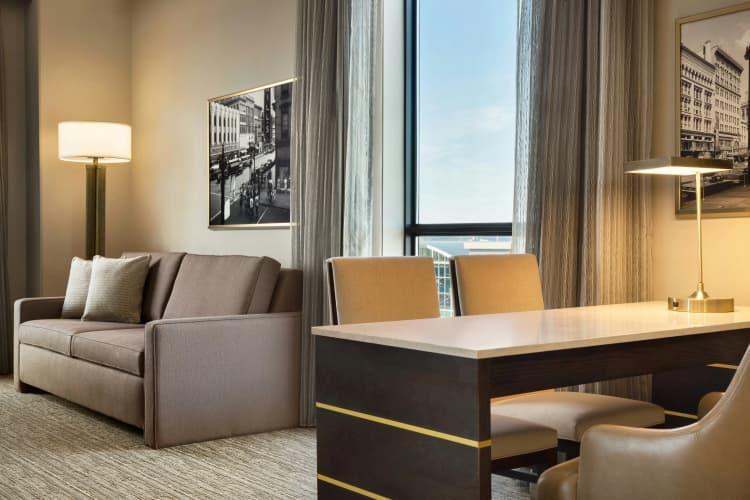 Embassy Suites by Hilton Syracuse Destiny USA photo 4