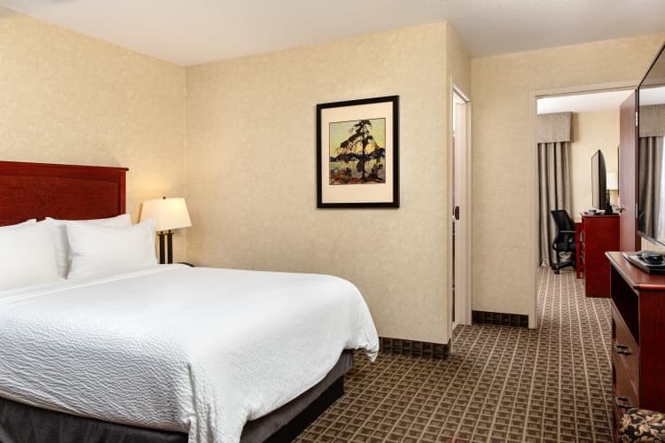 Holiday Inn Express & Suites Edmonton North photo 4