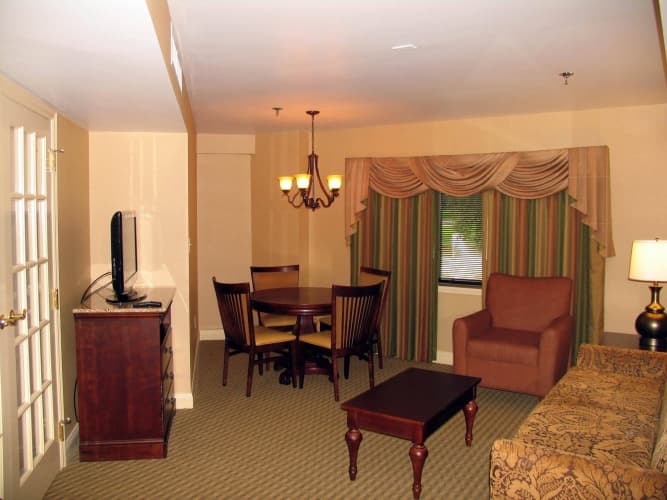 DoubleTree Resort by Hilton Hotel Lancaster photo 4
