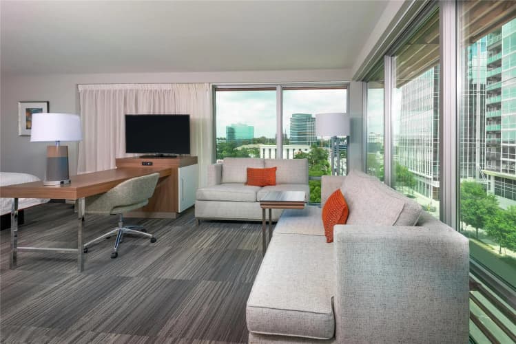 Hampton Inn & Suites Atlanta Buckhead Place, GA photo 3