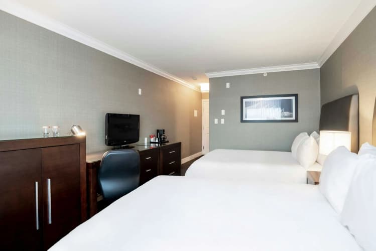 Sandman Hotel Vancouver Airport photo 5