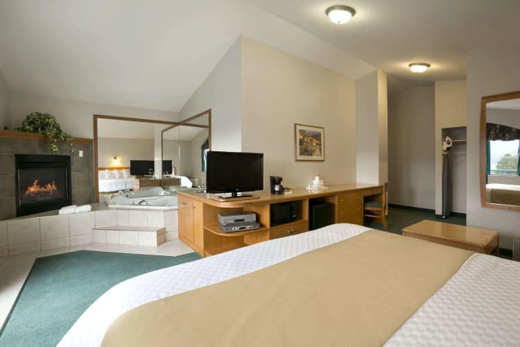 Ramada Limited Merritt photo 5