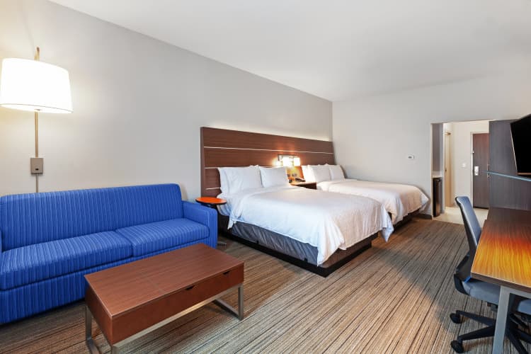 Holiday Inn Express & Sts Tulsa Northeast - Owasso photo 4