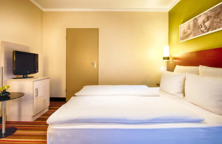 Leonardo Hotel And Residenz Munchen photo 5
