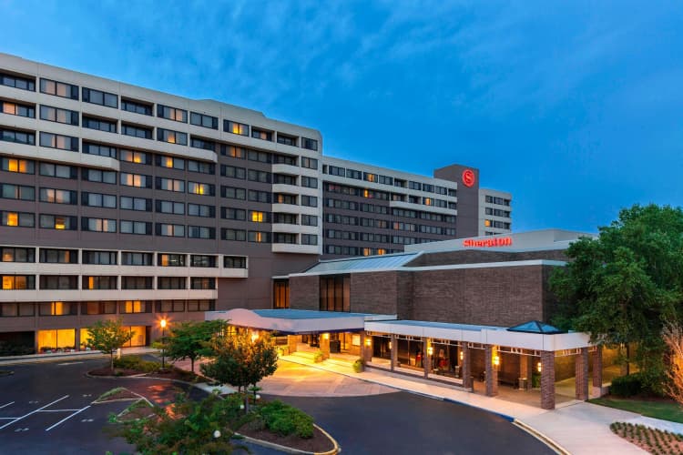 Sheraton Norfolk Waterside photo 2