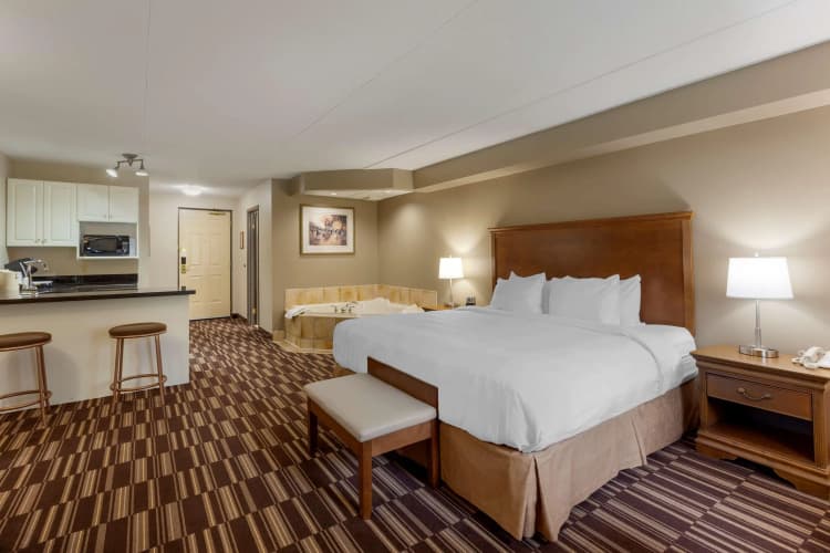 Best Western Plus Orillia Hotel photo 5