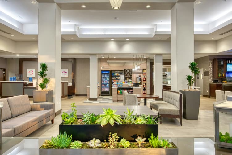 Hilton Garden Inn Irvine/ Orange County Airport photo 3