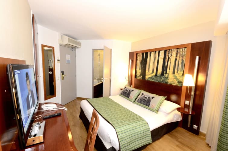 Green Hotels Paris (Adults only) photo 4