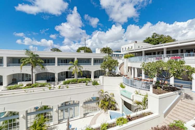 Savannah Beach Club photo 2
